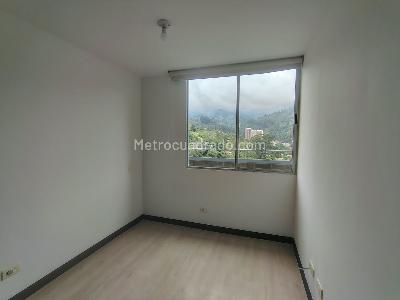 Apartamento de 3 alcobas en venta en Envigado, Envigado, 76 m² · foto 13 de 17