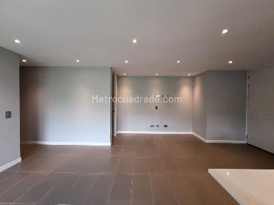 Apartamento de 2 alcobas en venta en Castropol, Medellín, 80 m² · foto 3 de 16
