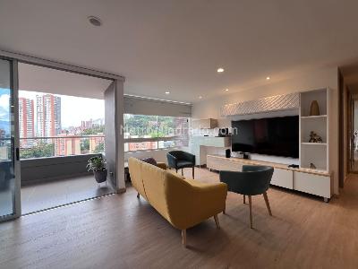Apartamento de 2 alcobas en venta en Castropol, Medellín, 117 m² · foto 3 de 16