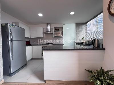Apartamento de 2 alcobas en venta en Castropol, Medellín, 117 m² · foto 5 de 16