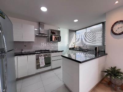 Apartamento de 2 alcobas en venta en Castropol, Medellín, 117 m² · foto 6 de 16