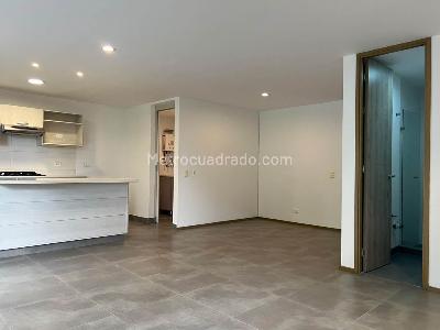 Apartamento de 2 alcobas en venta en Envigado, Envigado, 77 m² · foto 2 de 19