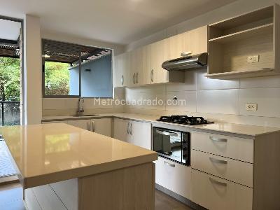 Apartamento de 2 alcobas en venta en Envigado, Envigado, 77 m² · foto 7 de 19
