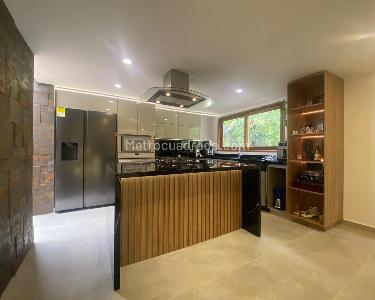 Casa de 4 alcobas en venta en Envigado, Envigado, 280 m² · foto 5 de 13