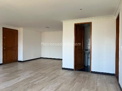 Apartamento de 3 alcobas en venta en Santa María De Los Ángeles, Medellín, 168 m² · foto 4 de 19