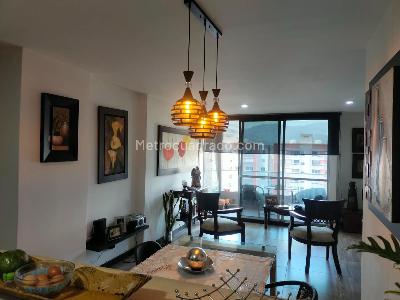 Apartamento de 2 alcobas en venta en Villa Carlota, Medellín, 72 m² · foto 2 de 16