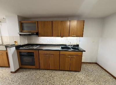 Apartamento de 3 alcobas en venta en Patio Bonito, Medellín, 130 m² · foto 3 de 17