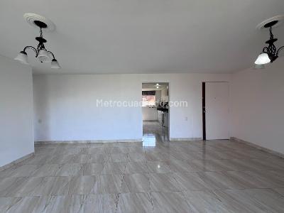 Apartamento de 3 alcobas en arriendo en Alejandría, Medellín, 106 m² · foto 2 de 14