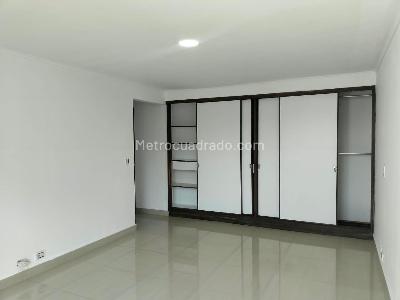 Apartamento de 3 alcobas en venta en Patio Bonito, Medellín, 180 m² · foto 12 de 19