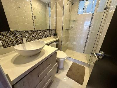 Apartamento de 3 alcobas en arriendo en Villa Carlota, Medellín, 85 m² · foto 13 de 14