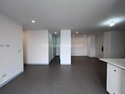 Apartamento de 3 alcobas en arriendo en Castropol, Medellín, 100 m² · foto 3 de 15