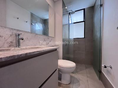 Apartamento de 2 alcobas en arriendo en Lalinde, Medellín, 95 m² · foto 12 de 13