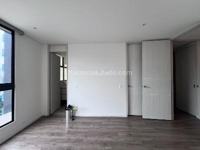 Apartamento de 2 alcobas en arriendo en Lalinde, Medellín, 95 m² · foto 7 de 13