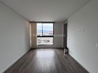 Apartamento de 2 alcobas en arriendo en Lalinde, Medellín, 95 m² · foto 8 de 13