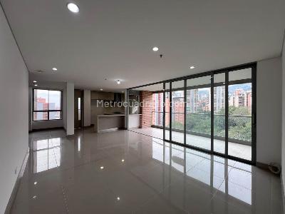 Apartamento de 3 alcobas en arriendo en La Florida, Medellín, 133 m² · foto 2 de 18