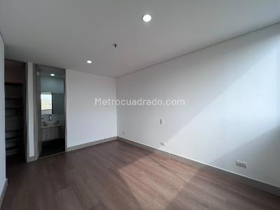 Apartamento de 3 alcobas en arriendo en La Florida, Medellín, 133 m² · foto 8 de 18