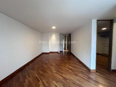 Apartamento de 3 alcobas en arriendo en El Tesoro, Medellín, 240 m² · foto 10 de 14