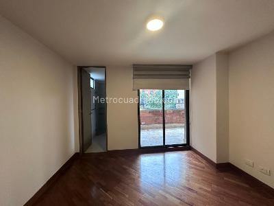 Apartamento de 3 alcobas en arriendo en El Tesoro, Medellín, 240 m² · foto 11 de 14
