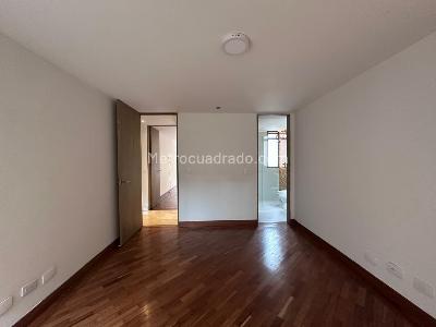 Apartamento de 3 alcobas en arriendo en El Tesoro, Medellín, 240 m² · foto 7 de 14