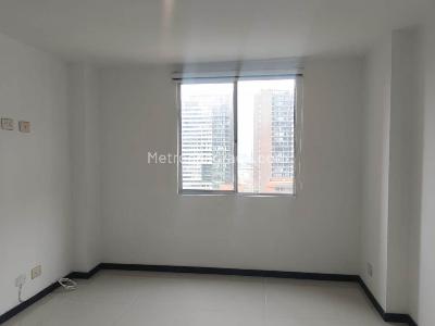Apartamento de 3 alcobas en arriendo en Villa Carlota, Medellín, 94 m² · foto 10 de 17