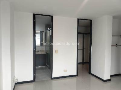 Apartamento de 3 alcobas en arriendo en Villa Carlota, Medellín, 94 m² · foto 11 de 17