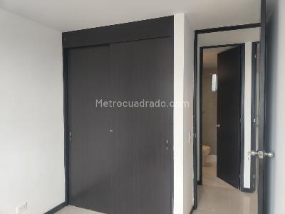 Apartamento de 3 alcobas en arriendo en Villa Carlota, Medellín, 94 m² · foto 13 de 17