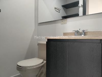 Apartamento de 3 alcobas en arriendo en Villa Carlota, Medellín, 94 m² · foto 16 de 17