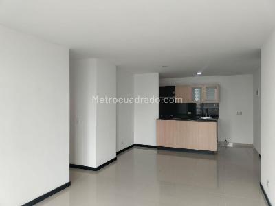 Apartamento de 3 alcobas en arriendo en Villa Carlota, Medellín, 94 m² · foto 3 de 17