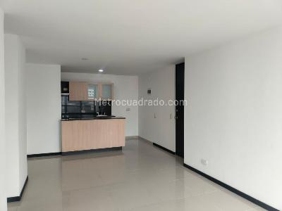 Apartamento de 3 alcobas en arriendo en Villa Carlota, Medellín, 94 m² · foto 4 de 17