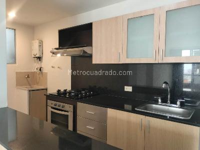 Apartamento de 3 alcobas en arriendo en Villa Carlota, Medellín, 94 m² · foto 5 de 17