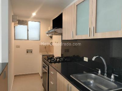Apartamento de 3 alcobas en arriendo en Villa Carlota, Medellín, 94 m² · foto 6 de 17