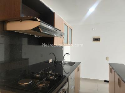Apartamento de 3 alcobas en arriendo en Villa Carlota, Medellín, 94 m² · foto 7 de 17