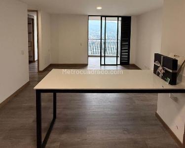 Apartamento de 2 alcobas en arriendo en Envigado, Envigado, 62 m² · foto 2 de 10