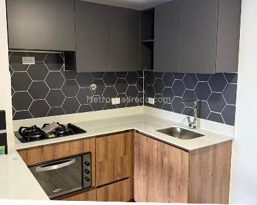 Apartamento de 2 alcobas en arriendo en Envigado, Envigado, 62 m² · foto 3 de 10