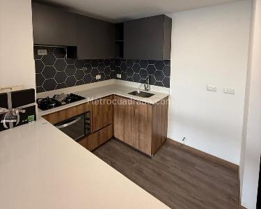 Apartamento de 2 alcobas en arriendo en Envigado, Envigado, 62 m² · foto 4 de 10