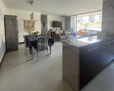 Apartamento de 3 alcobas en venta en Envigado, Envigado, 86 m² · foto 3 de 12