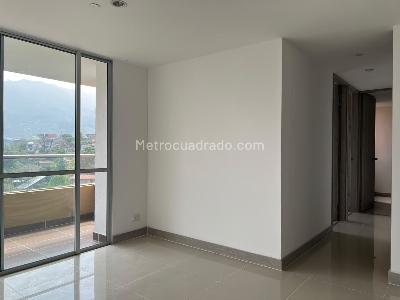 Apartamento de 3 alcobas en venta en Envigado, Envigado, 70 m² · foto 2 de 15