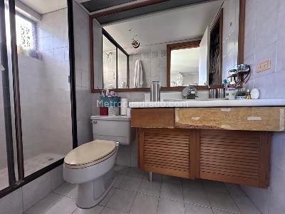 Apartamento de 4 alcobas en venta en El Diamante No. 2, Medellín, 242 m² · foto 19 de 19
