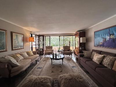 Apartamento de 4 alcobas en venta en El Diamante No. 2, Medellín, 242 m² · foto 1 de 19