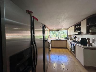 Apartamento de 4 alcobas en venta en El Diamante No. 2, Medellín, 242 m² · foto 6 de 19