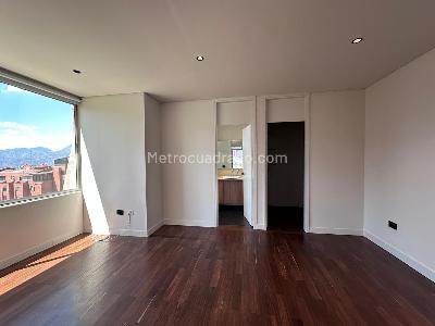 Apartamento de 1 alcoba en venta en El Tesoro, Medellín, 70 m² · foto 9 de 15