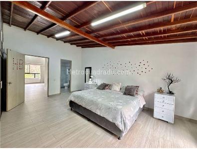 Casa de 3 alcobas en arriendo en Alejandría, Medellín, 250 m² · foto 10 de 14