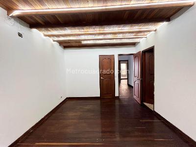 Casa de 4 alcobas en arriendo en Envigado, Envigado, 550 m² · foto 13 de 20