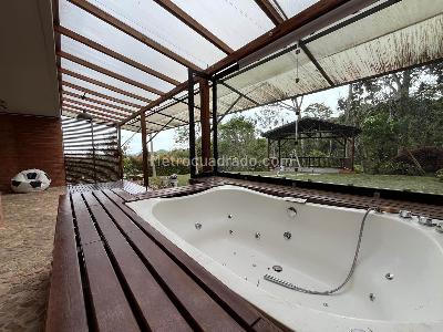 Casa de 4 alcobas en arriendo en Envigado, Envigado, 550 m² · foto 19 de 20