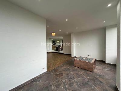 Casa de 4 alcobas en arriendo en Envigado, Envigado, 550 m² · foto 2 de 20