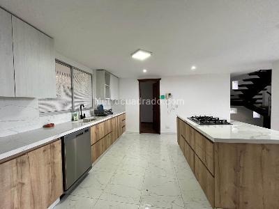 Casa de 4 alcobas en arriendo en Envigado, Envigado, 550 m² · foto 6 de 20