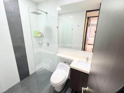 Apartamento de 3 alcobas en venta en Altos Del Poblado, Medellín, 80 m² · foto 10 de 11