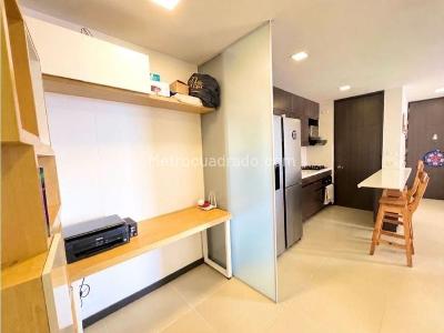 Apartamento de 3 alcobas en venta en Altos Del Poblado, Medellín, 80 m² · foto 5 de 11