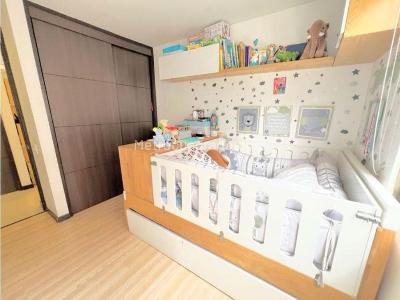 Apartamento de 3 alcobas en venta en Altos Del Poblado, Medellín, 80 m² · foto 6 de 11