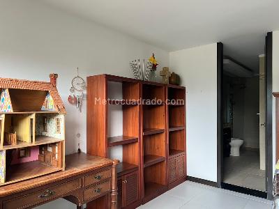Apartamento de 2 alcobas en venta en Envigado, Envigado, 79 m² · foto 13 de 18